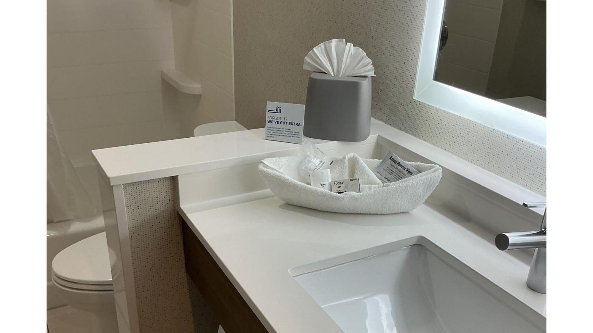 Holiday Inn Express & Suites Chatsworth By Ihg — Photos 2